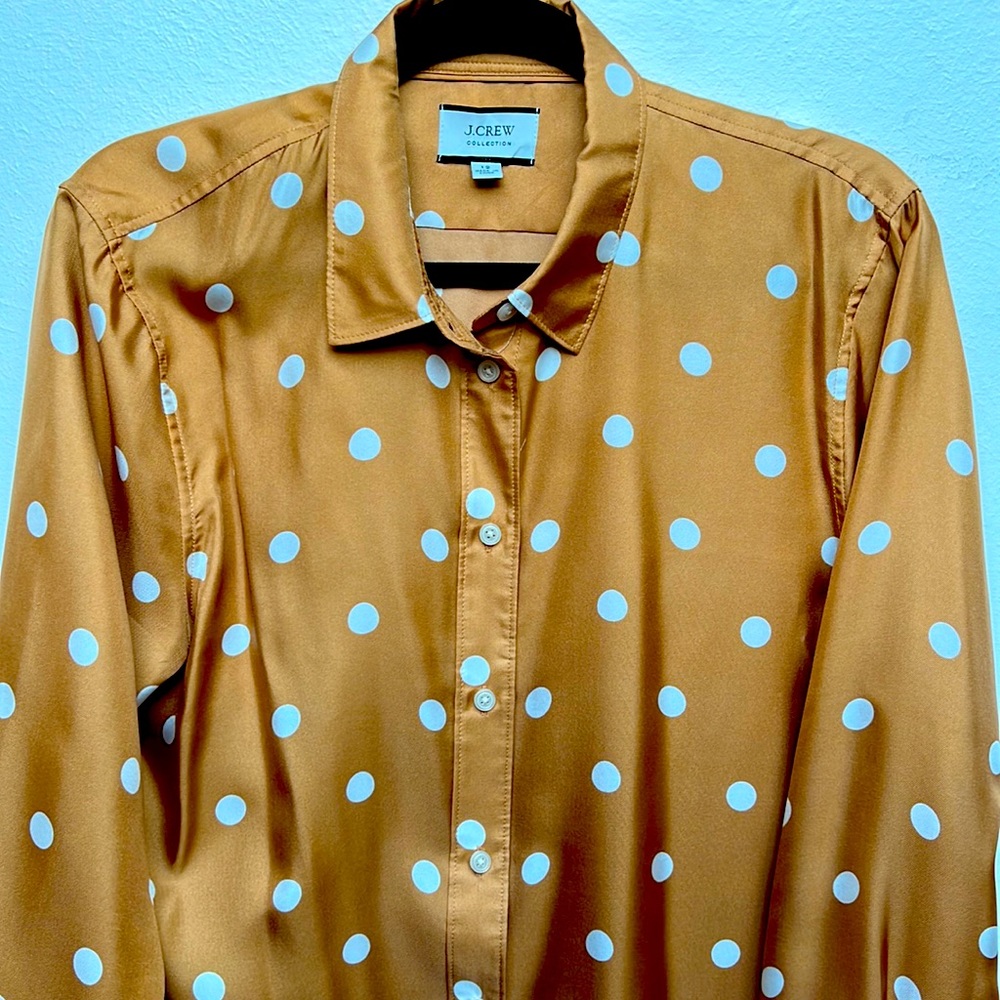 Slim fit silk twill J. Crew shirt in caramel and white polka dot print